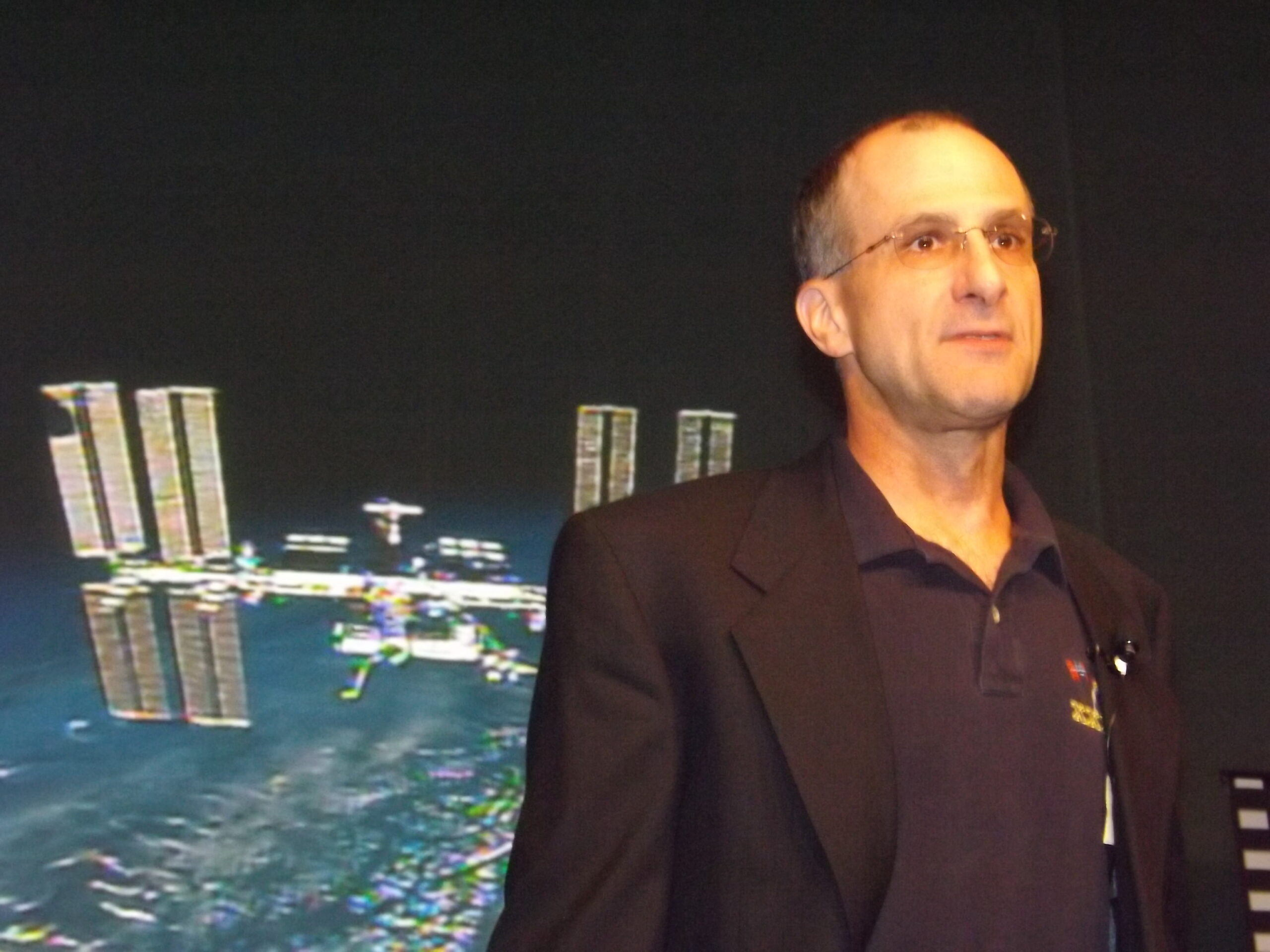 Don Pettit at NASA Social Astronaut Don Pettit speaks with social fans at NASA Social