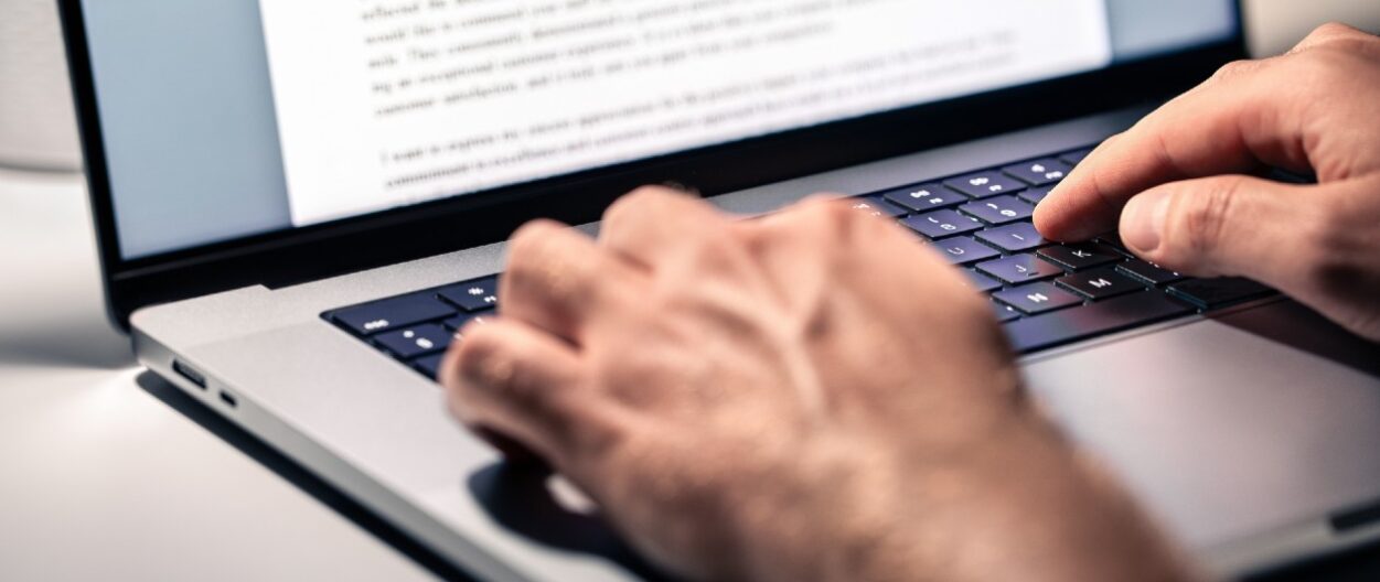 Does Blogging Still Matter in B2B Marketing? Plus 5 Examples of Great B2B Blogs
