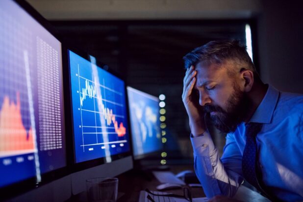 The 7 Worst Ways to Spend End-of-Year B2B Marketing Budget and What to Do Instead