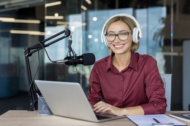 Podcasting for B2B Brands: 20 Stats that Make the Marketing Case