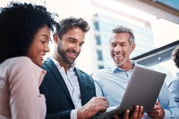 The 7 Features of Highly Effective B2B Influencer Marketing Programs
